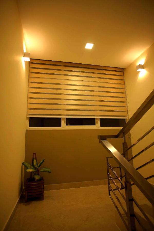 Kira Palace Residency Hotel เออร์นาคูลัม ภายนอก รูปภาพ