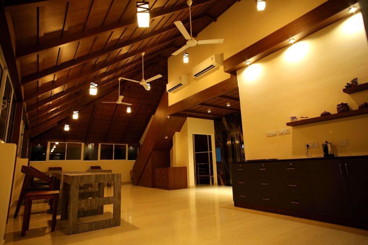 Kira Palace Residency Hotel เออร์นาคูลัม ภายนอก รูปภาพ