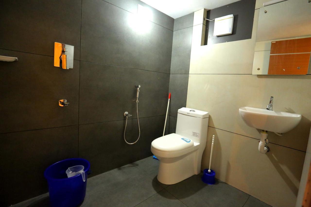Kira Palace Residency Hotel เออร์นาคูลัม ภายนอก รูปภาพ