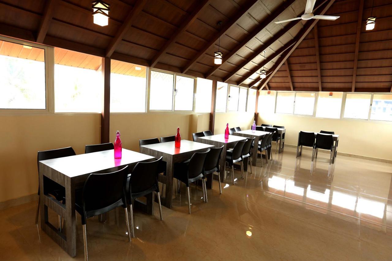 Kira Palace Residency Hotel เออร์นาคูลัม ภายนอก รูปภาพ