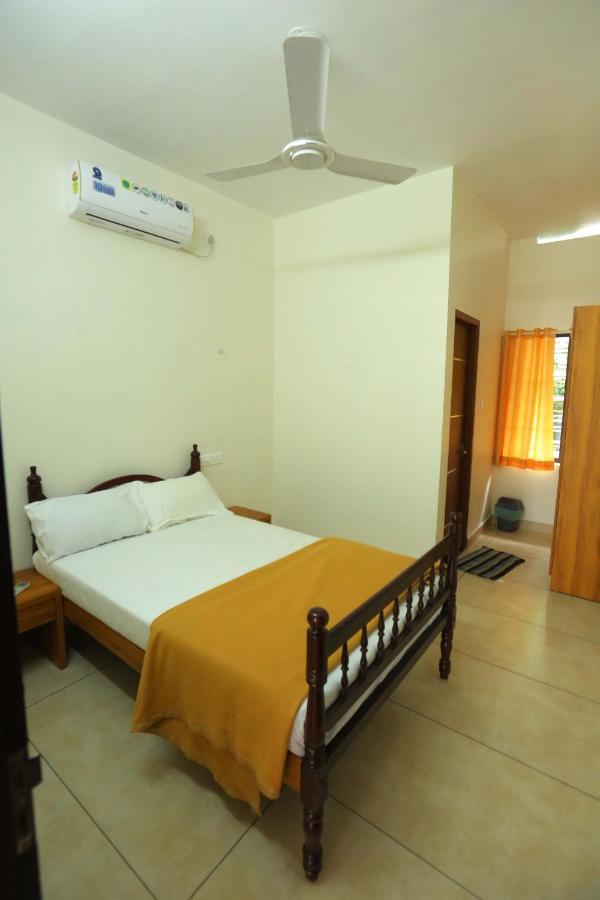 Kira Palace Residency Hotel เออร์นาคูลัม ภายนอก รูปภาพ