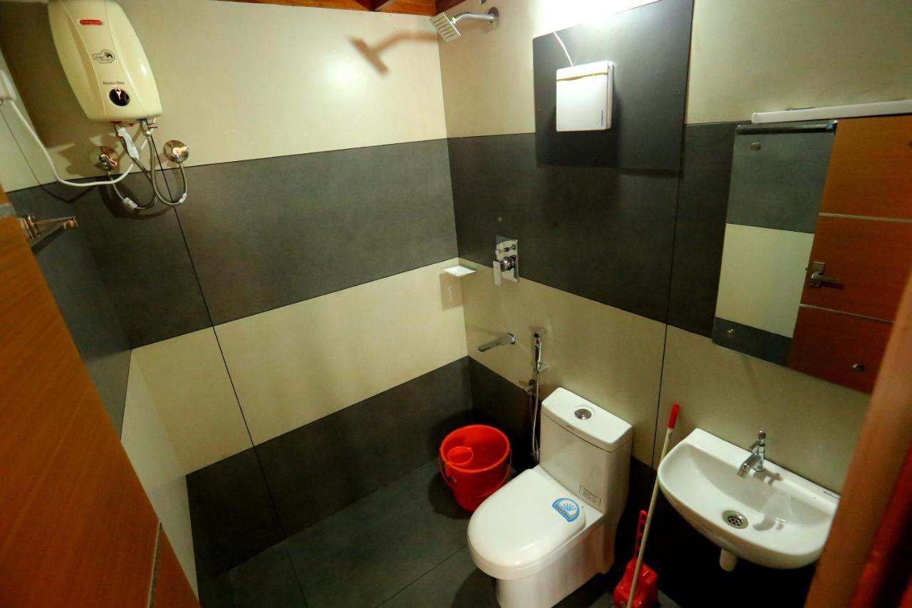 Kira Palace Residency Hotel เออร์นาคูลัม ภายนอก รูปภาพ