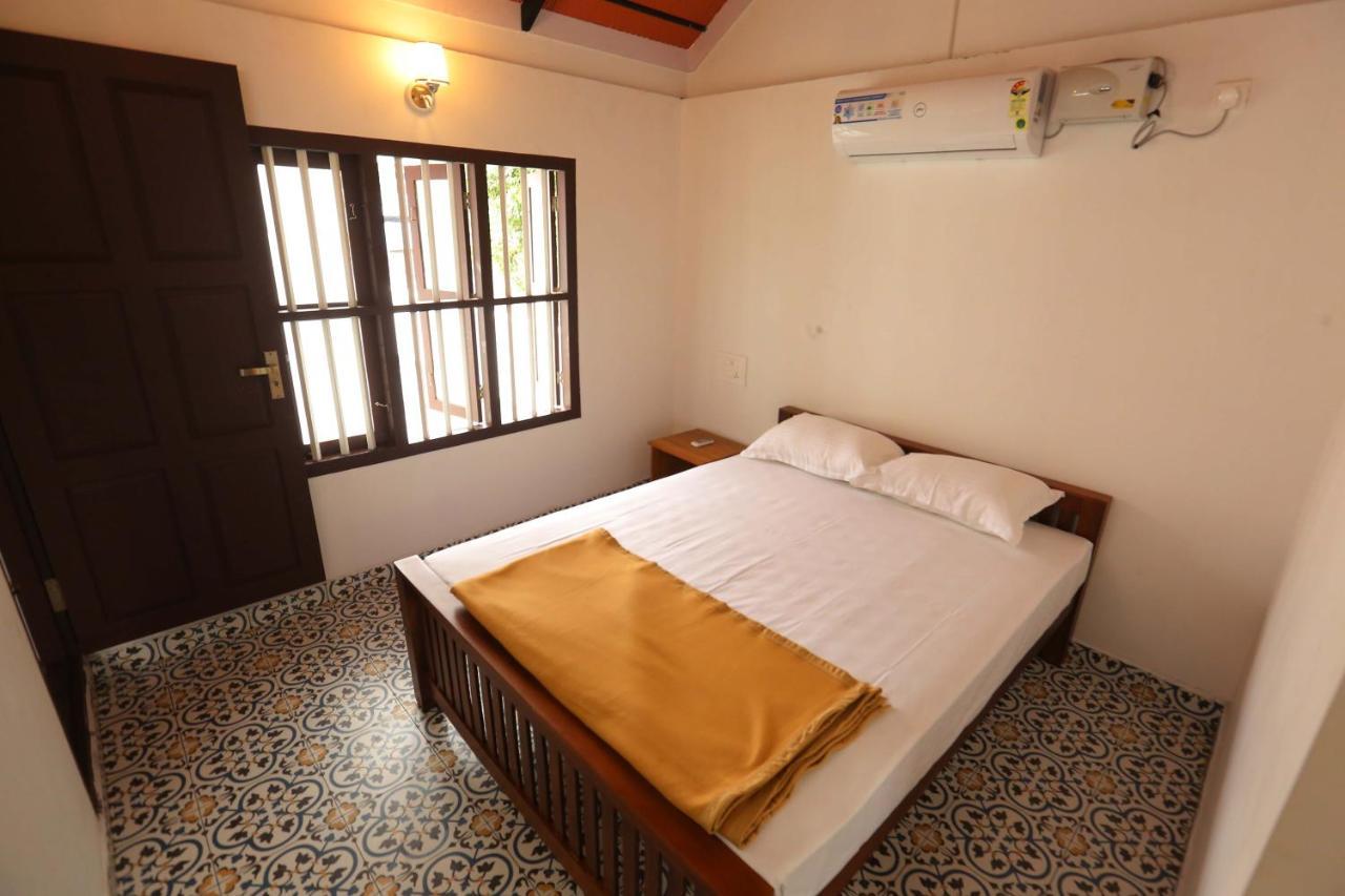 Kira Palace Residency Hotel เออร์นาคูลัม ภายนอก รูปภาพ