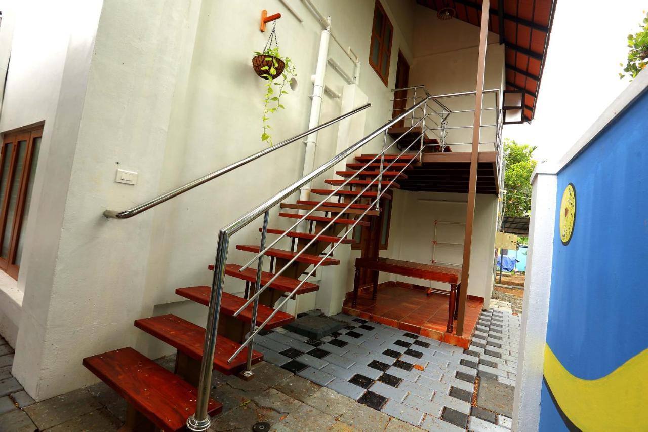 Kira Palace Residency Hotel เออร์นาคูลัม ภายนอก รูปภาพ