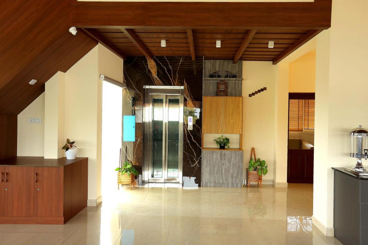 Kira Palace Residency Hotel เออร์นาคูลัม ภายนอก รูปภาพ